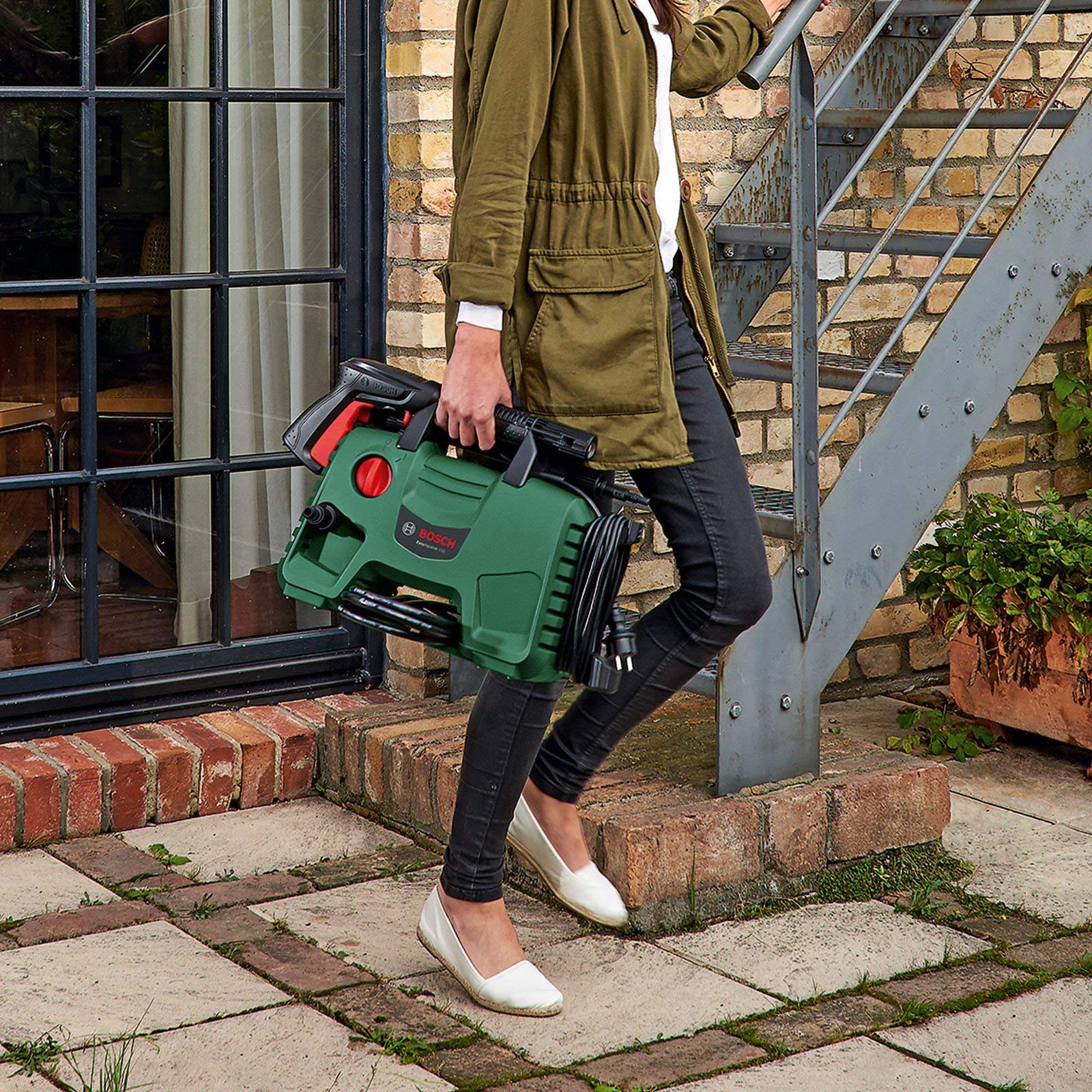 Bosch high pressure washer EasyAquatak 110 (compact design, 110-bar pump, 450-ml High-Pressure Detergent Nozzle, push-fit connections, in-use gun storage, accessory storage)